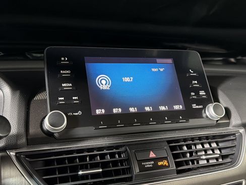 Used 2018 Honda Accord LX image 22
