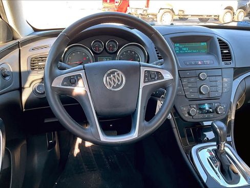 Used 2011 Buick Regal CXL image 6