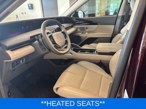 Certified 2025 Lincoln Nautilus Reserve AWD/4WD image 13