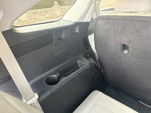 New 2025 Kia Sorento S image 31