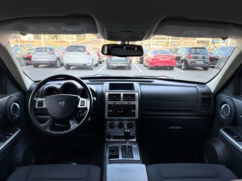 Used 2011 Dodge Nitro SXT image 11