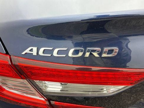Used 2019 Honda Accord LX image 4