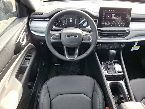 New 2026 Jeep Compass Limited image 7