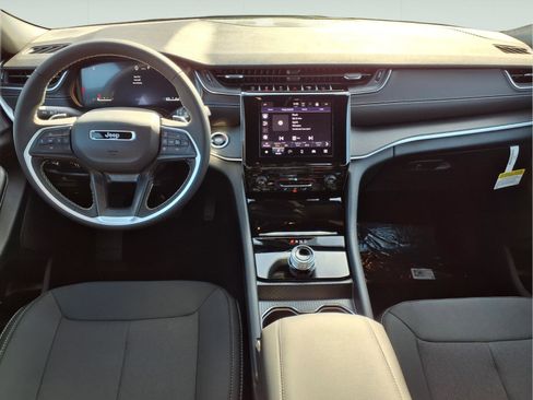 New 2026 Jeep Grand Cherokee L Laredo image 8