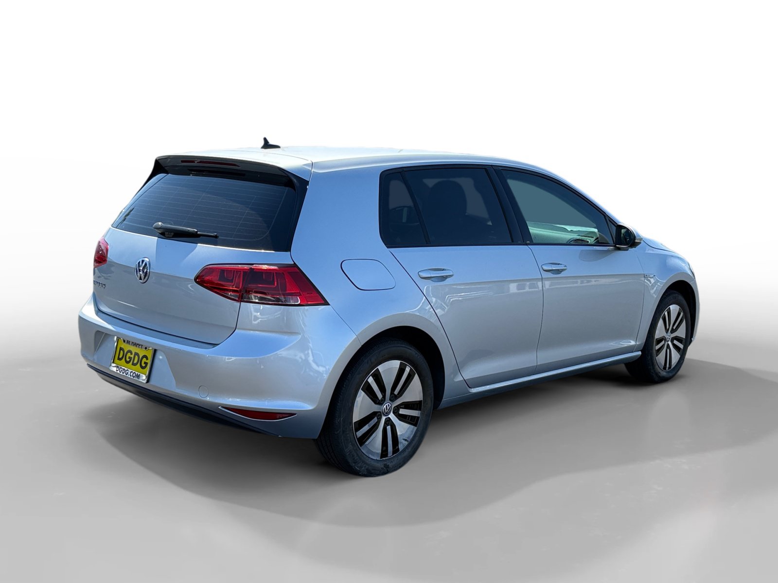 Used 2016 Volkswagen e-Golf SE w/ DC Fast Charging Package FWD image 5