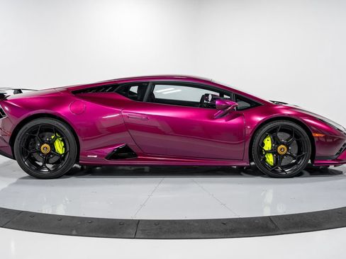Used 2023 Lamborghini Huracan Tecnica RWD image 2