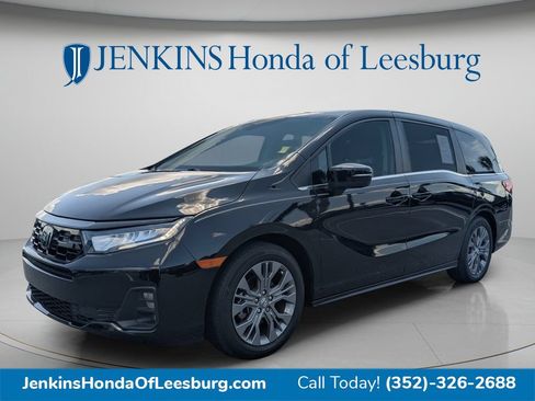 Used 2025 Honda Odyssey Touring image 6