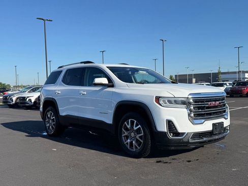 Used 2020 GMC Acadia SLT FWD image 3