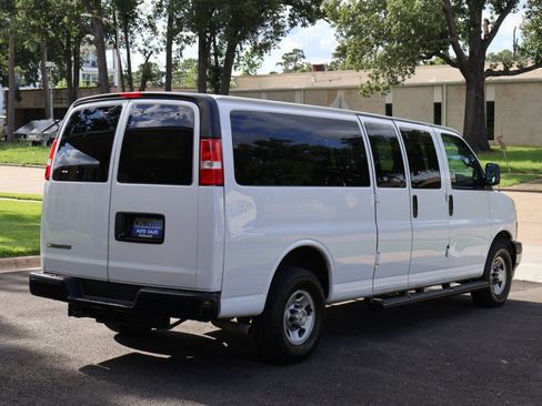 Used 2023 Chevrolet Express 3500 LS RWD image 5
