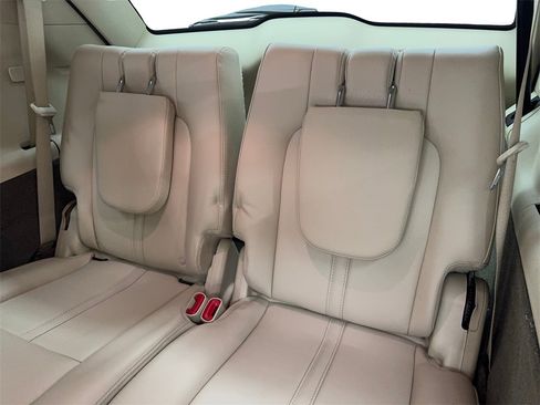 Used 2019 Lincoln MKT AWD image 40