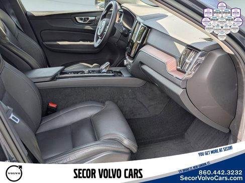 Used 2023 Volvo XC60 B5 Ultimate AWD/4WD image 29