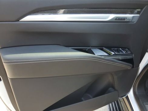 Certified 2026 Cadillac Escalade V w/ LPO, ONYX Package AWD/4WD image 23
