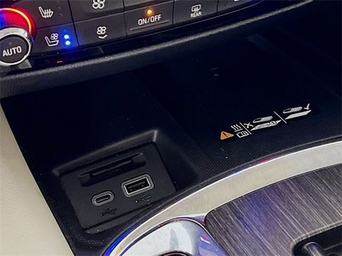 Used 2023 Buick Enclave Avenir w/ Avenir Technology Package image 21