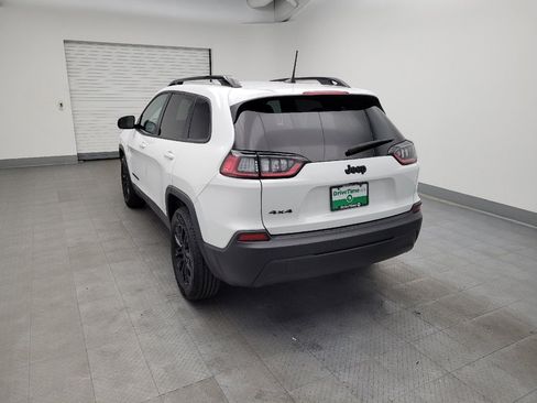 Used 2023 Jeep Cherokee Altitude Lux image 5