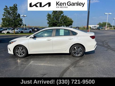 Certified 2024 Kia Forte LXS w/ LXS Technology Package FWD image 8