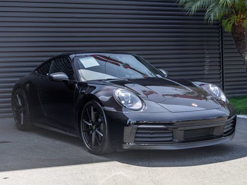 Certified 2024 Porsche 911 Carrera T RWD image 6