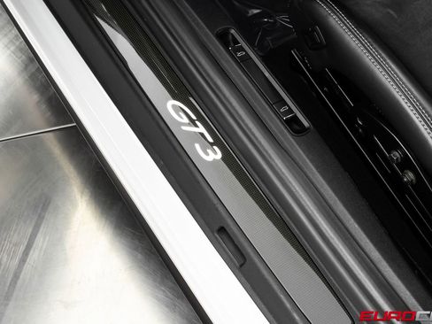 Used 2018 Porsche 911 GT3 image 48