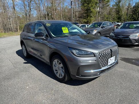 Used 2024 Lincoln Corsair AWD w/ Rear Removable Package Tray image 7