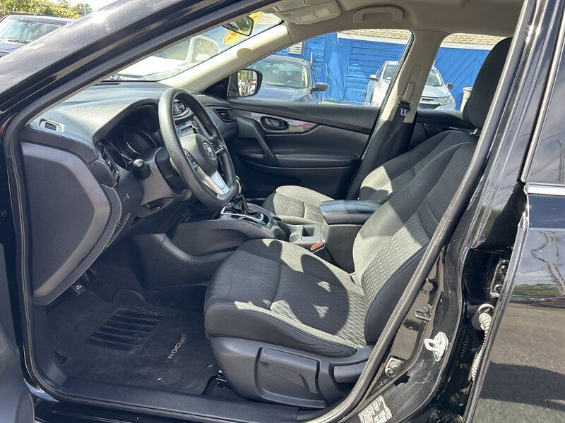 Used 2020 Nissan Rogue S AWD/4WD image 9