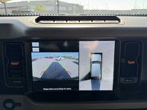 Used 2022 Ford Bronco Badlands image 18