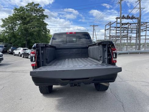 Used 2020 RAM 2500 Laramie w/ Night Edition AWD/4WD image 13