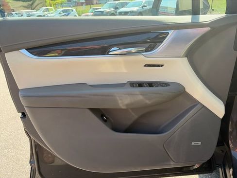 Used 2020 Cadillac XT6 Premium Luxury FWD image 31