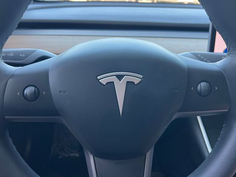 Used 2020 Tesla Model 3 Standard Range Plus RWD image 22