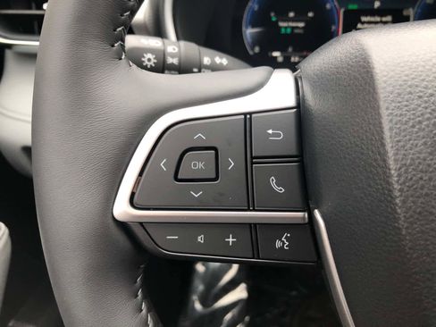 New 2026 Toyota Highlander Platinum AWD/4WD image 9