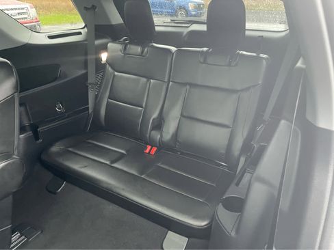 Used 2023 Ford Explorer XLT w/ Equipment Group 202A image 34