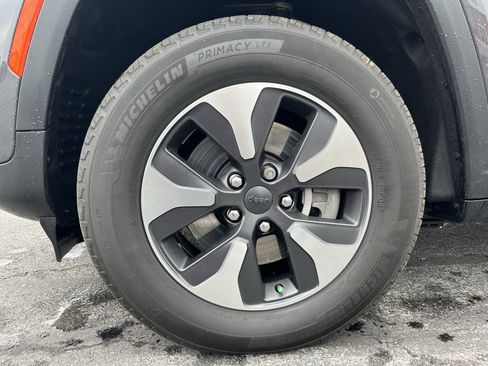 Used 2023 Jeep Grand Cherokee 4xe image 13