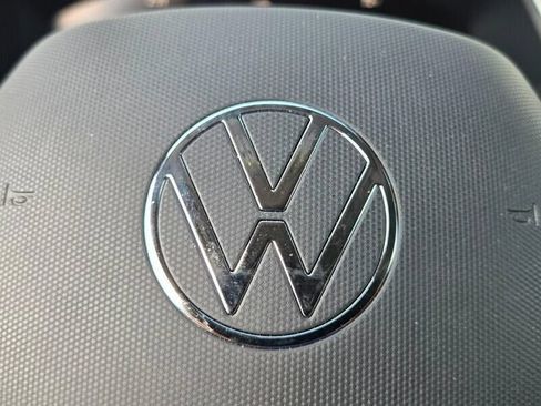 Used 2023 Volkswagen Tiguan SE FWD image 27