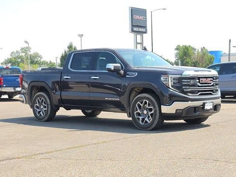 Used 2024 GMC Sierra 1500 SLT AWD/4WD image 2