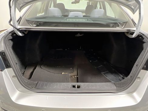 Used 2021 Nissan Versa SV FWD image 34