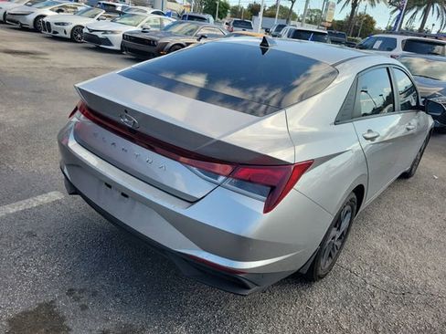 Used 2022 Hyundai Elantra SEL image 7