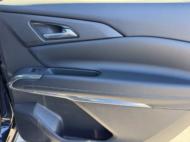 Certified 2026 Chevrolet Traverse LT FWD image 9