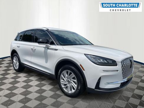 Used 2023 Lincoln Corsair FWD image 3