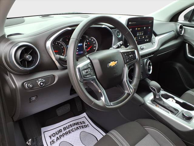 Used 2025 Chevrolet Blazer LT FWD image 19