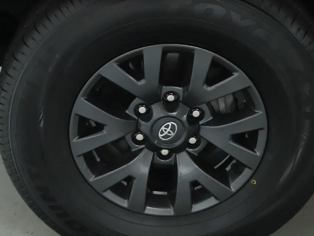 Certified 2023 Toyota Tacoma SR5 AWD/4WD image 36