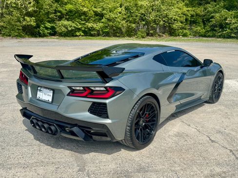 Used 2023 Chevrolet Corvette Stingray Premium Cpe w/ Z51 Performance Package image 2