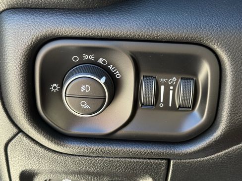 Used 2025 RAM 1500 Laramie w/ Sport Appearance Package image 25