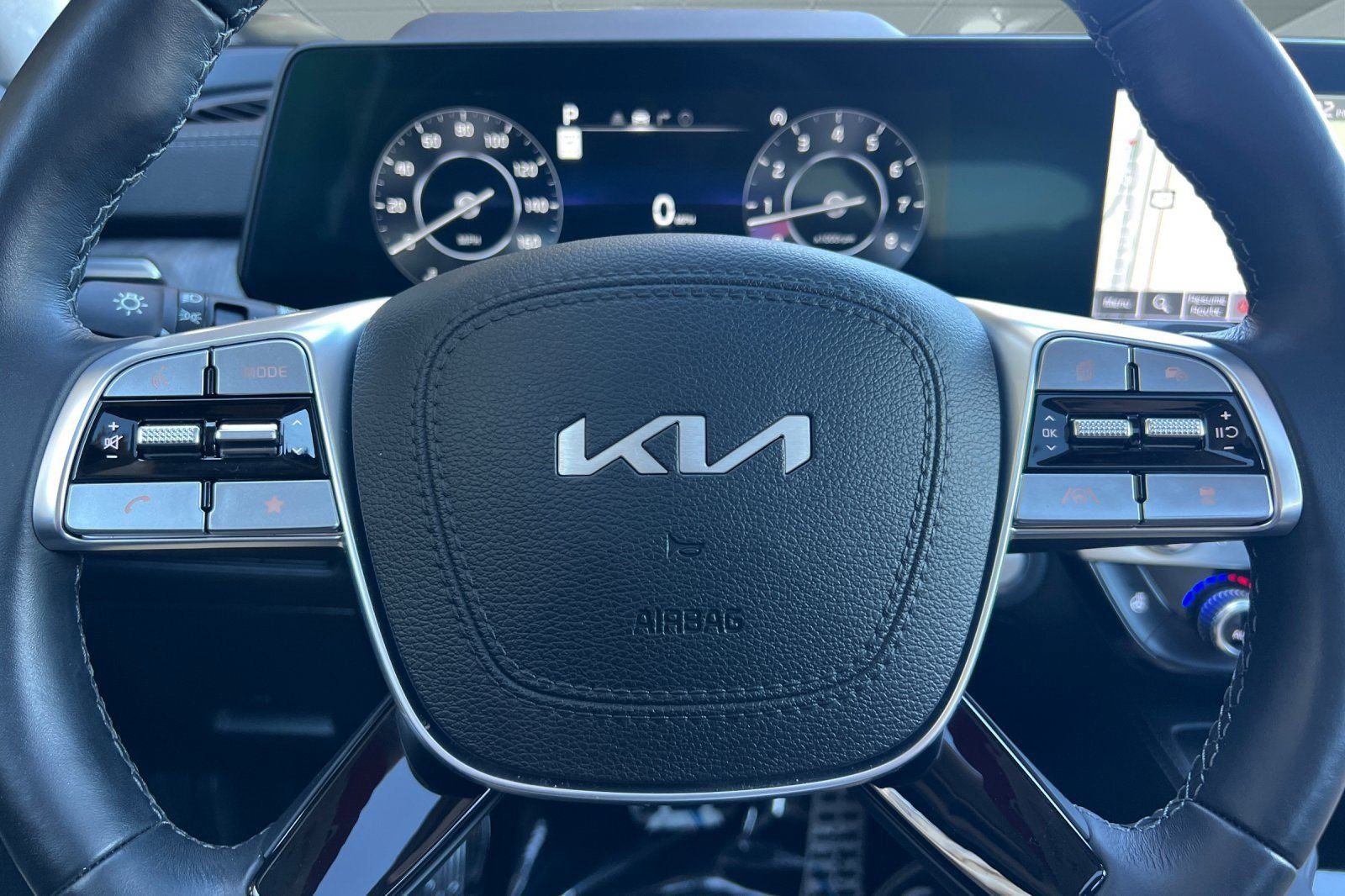 Used 2024 Kia Telluride SX Prestige w/ Towing Package AWD/4WD image 30