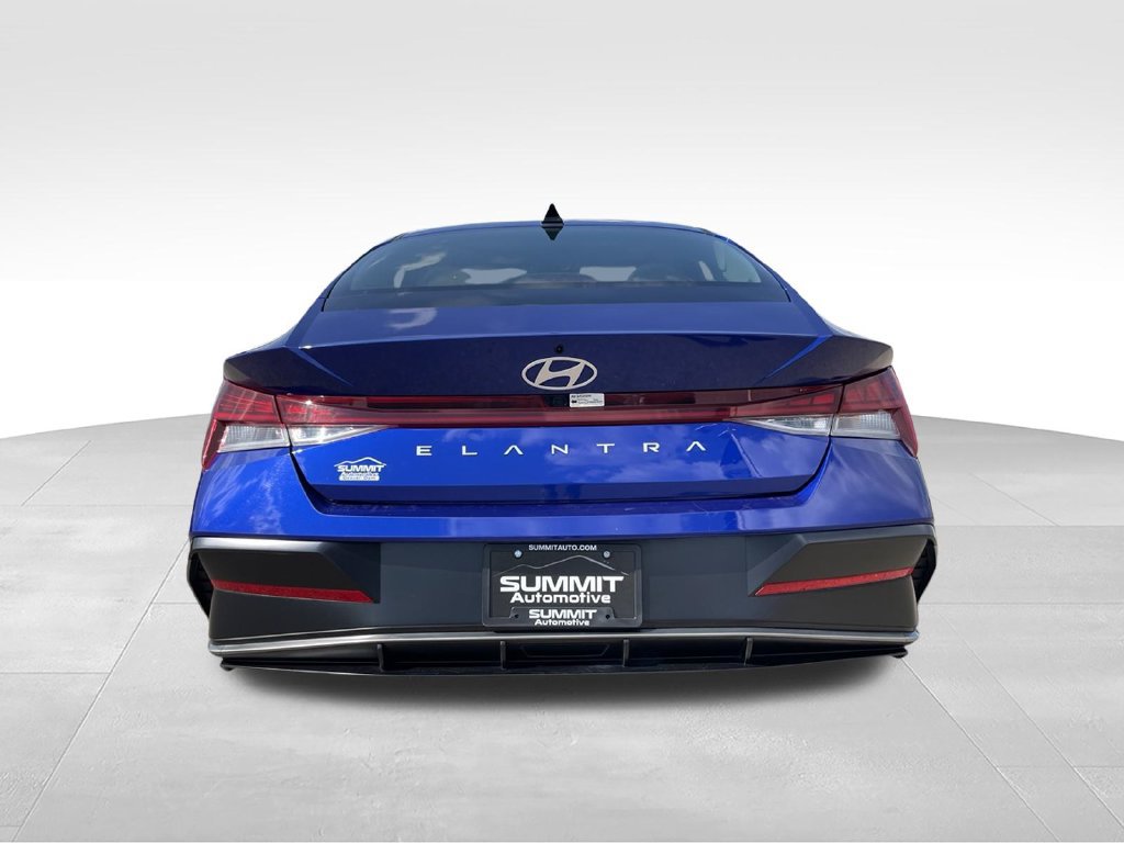 Used 2025 Hyundai Elantra SEL FWD image 29