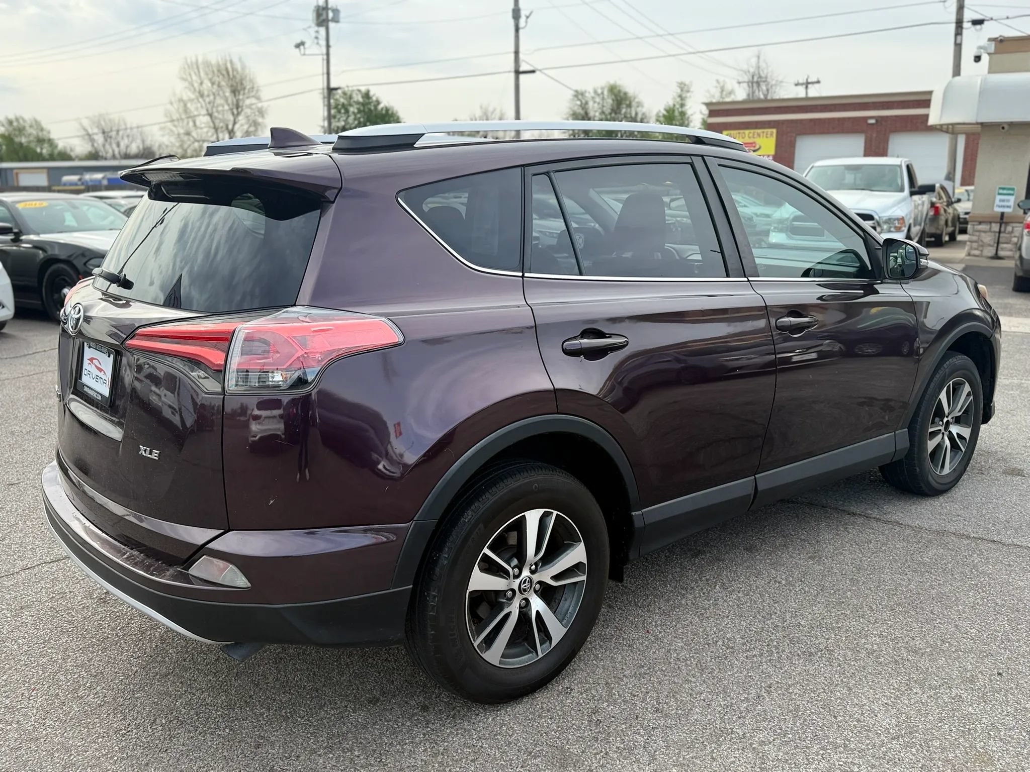 Used 2016 Toyota RAV4 XLE FWD image 4