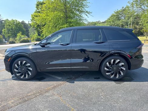 Used 2025 Lincoln Nautilus Reserve w/ Jet Appearance Package AWD/4WD image 18