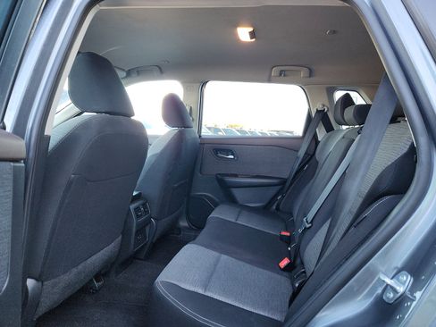 Used 2023 Nissan Rogue SV image 12