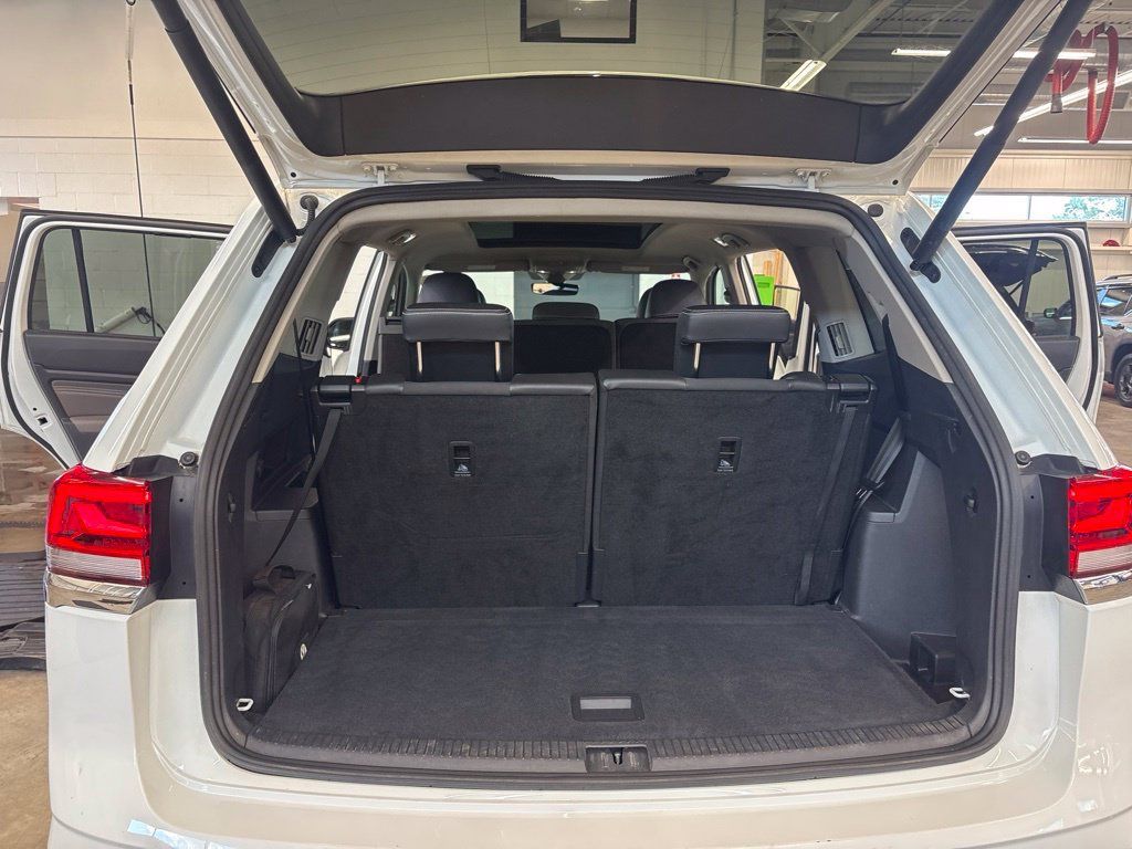 Used 2021 Volkswagen Atlas SEL AWD/4WD image 17