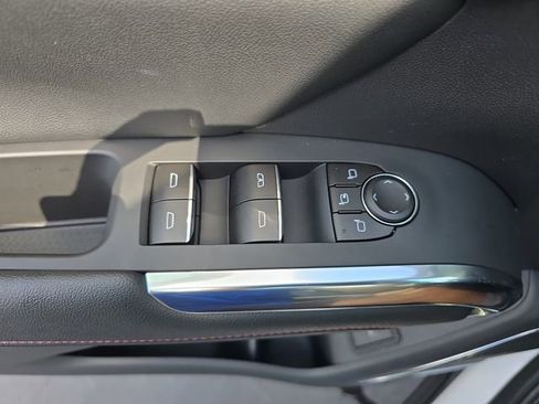 Used 2024 Chevrolet Traverse RS image 28