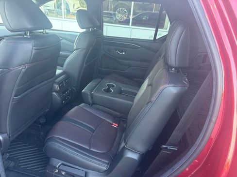 Used 2025 Honda Pilot Black Edition image 11