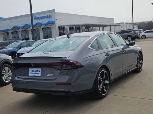Used 2024 Honda Accord Sport image 5