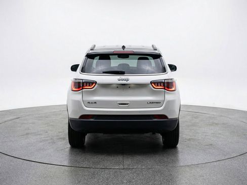 Used 2025 Jeep Compass Limited AWD/4WD image 7